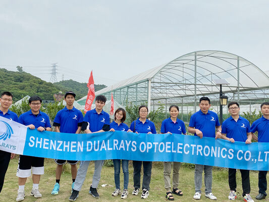 D4 LED Nem geçirmez lamba 160 LPW DIP Gücü / 3CCT / 3 Faz Değişimi 1SKU = 12SKU'ya kadar birçok uygulama için ideal bir çözümdür.